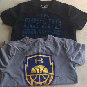 Under Armour 2 Youth sm/md t-shirts